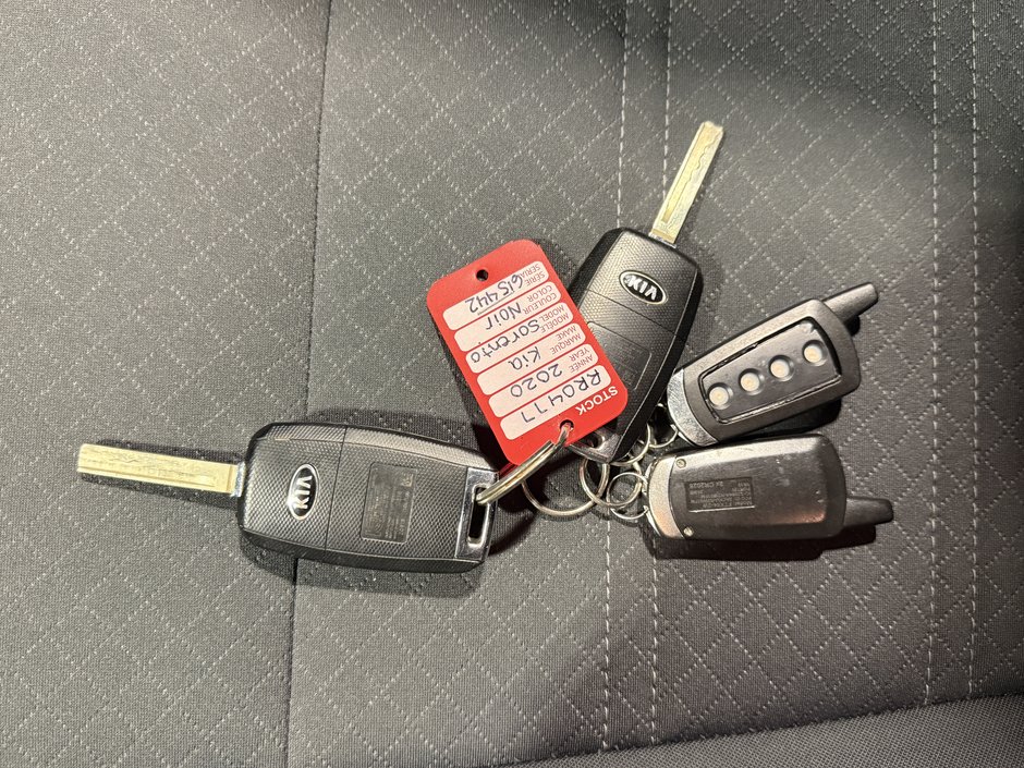 Kia Sorento LX 2020-26