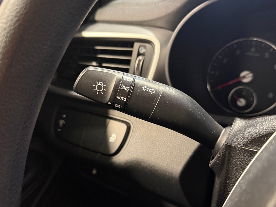 Kia Sorento LX 2020-16