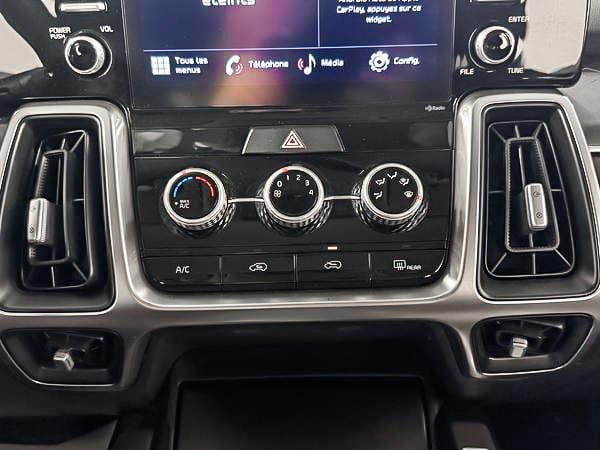2022 Kia Sorento lx +-21
