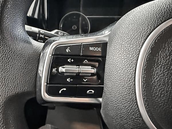 2022 Kia Sorento lx +-14