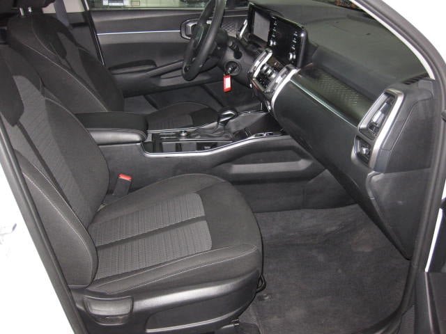 2023 Kia Sorento LX premium-22