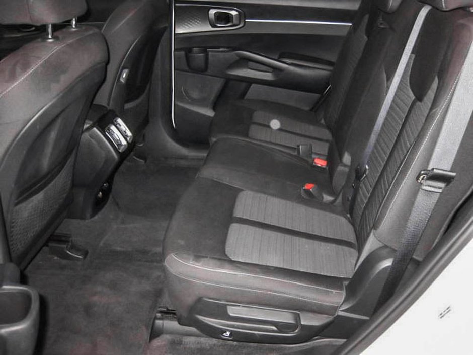 2023 Kia Sorento LX premium-12