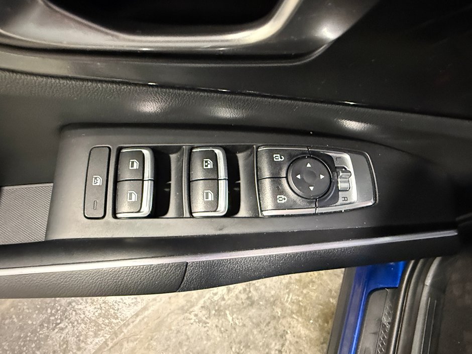 2023 Kia Sorento LX PREMIUM-11