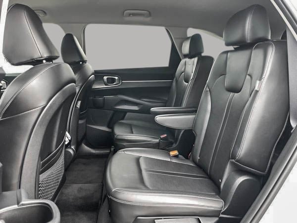 2024 Kia Sorento EX-21