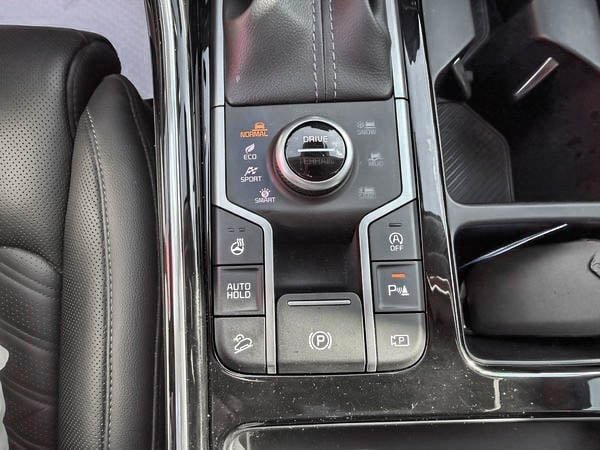 2024 Kia Sorento X-LINE AWD-24