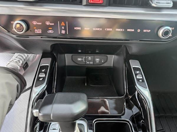 2024 Kia Sorento X-LINE AWD-21