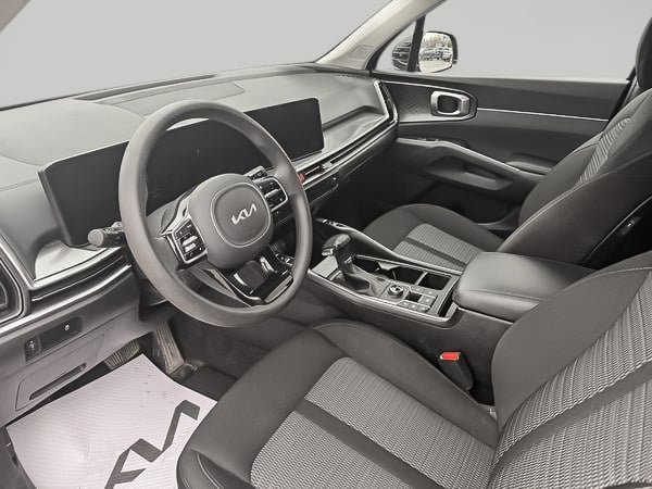 2025 Kia Sorento LX-16