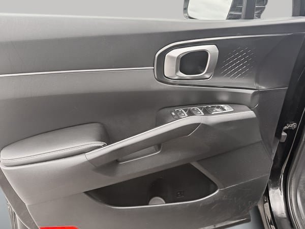 2025 Kia Sorento LX-11