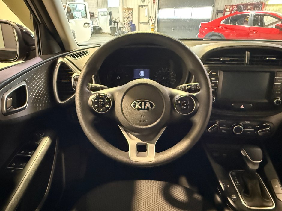 Kia Soul LX 2021-13