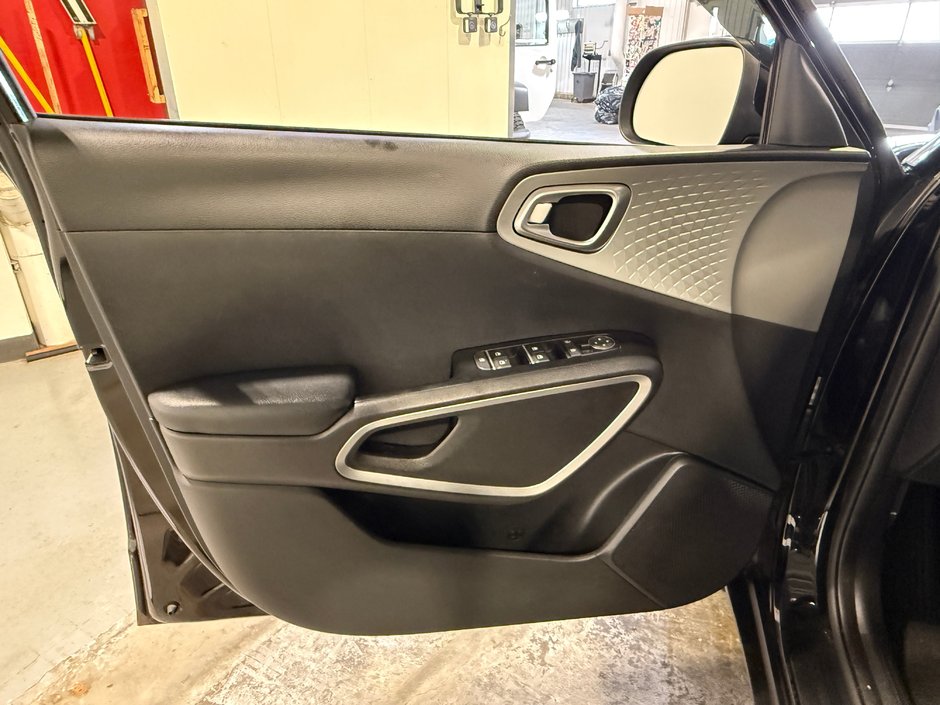Kia Soul LX 2021-10