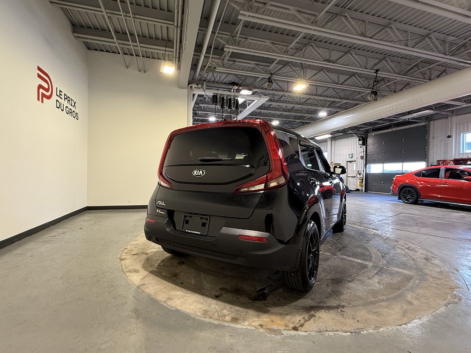Kia Soul LX 2021-2