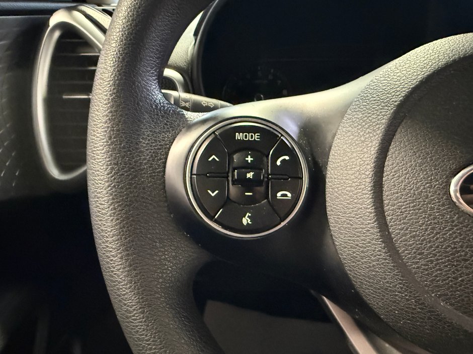 Kia Soul LX 2021-14