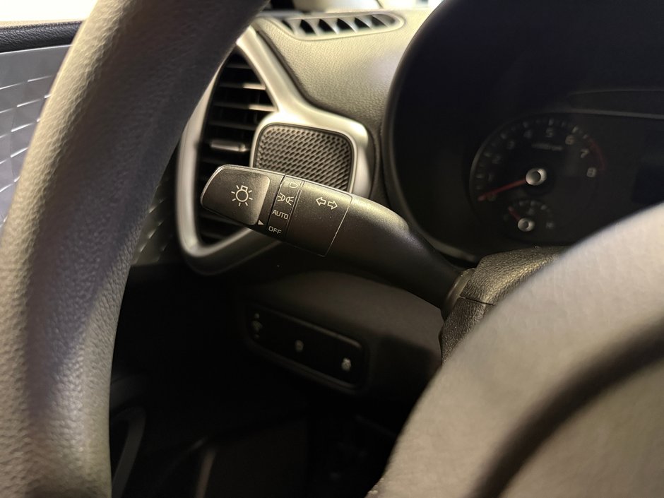 Kia Soul LX 2021-16