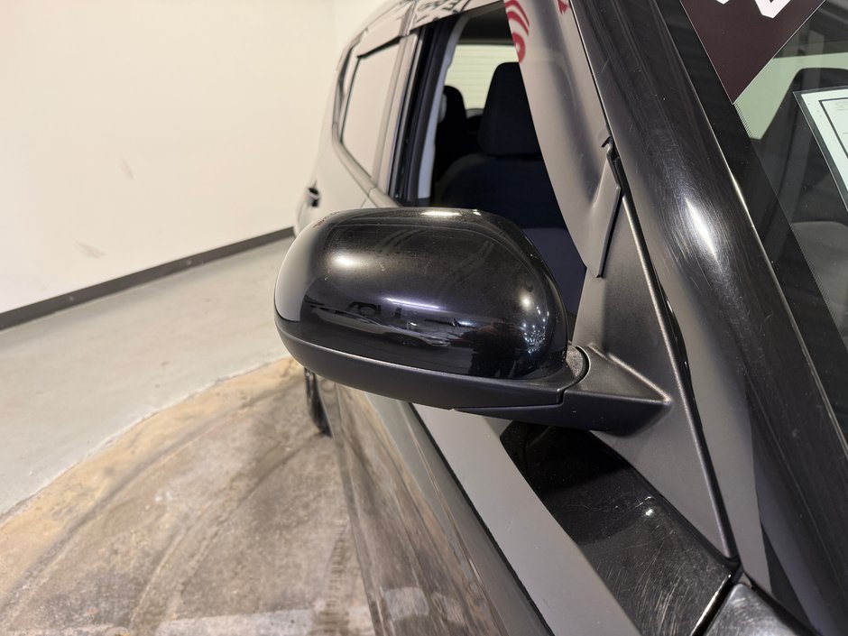 Kia Soul LX 2021-8