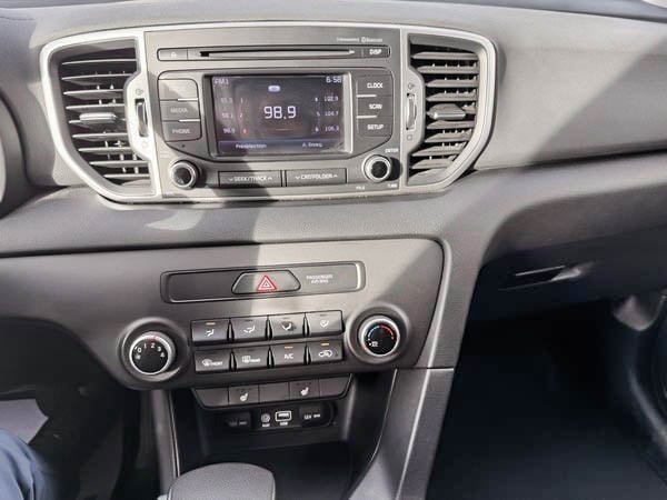 Kia Sportage LX AWD 2018-24