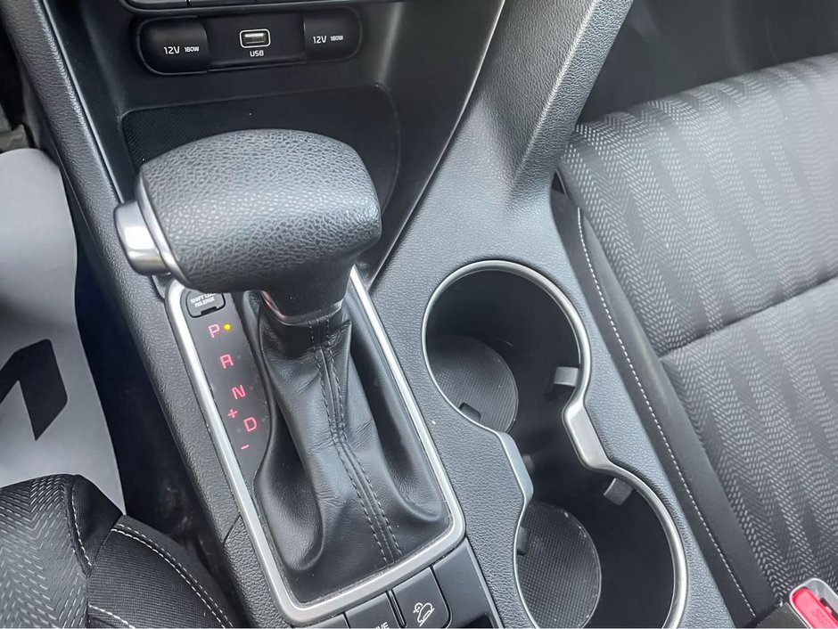 Kia Sportage LX FWD 2020-21