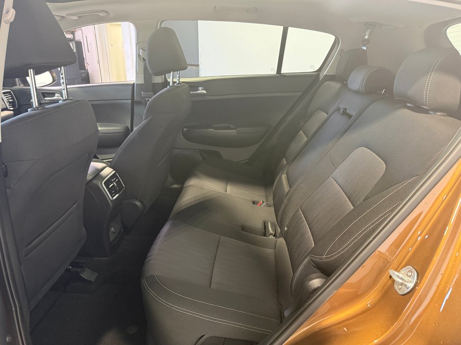 2020 Kia Sportage EX-24