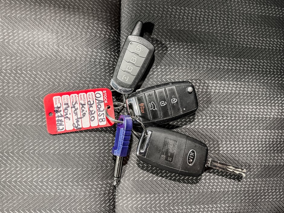 Kia Sportage LX AWD 2020-26