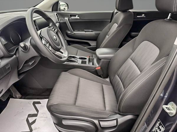 Kia Sportage LX AWD 2021-12
