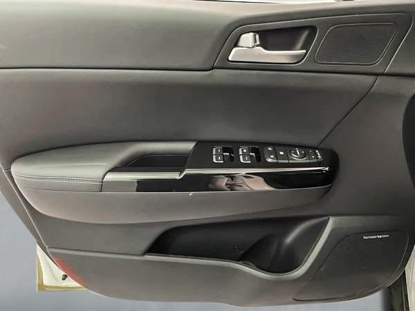 Kia Sportage SX AWD 2021-9