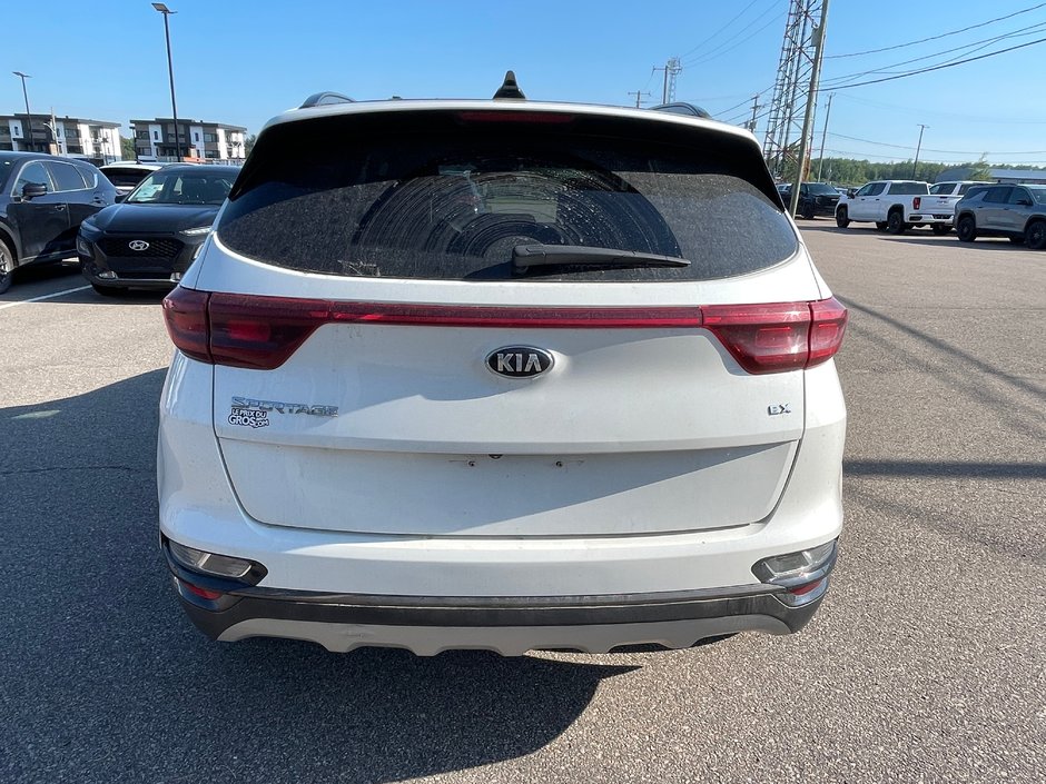 Kia Sportage EX 2022-4