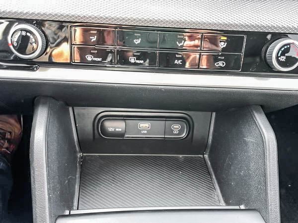 2023 Kia Sportage LX-17
