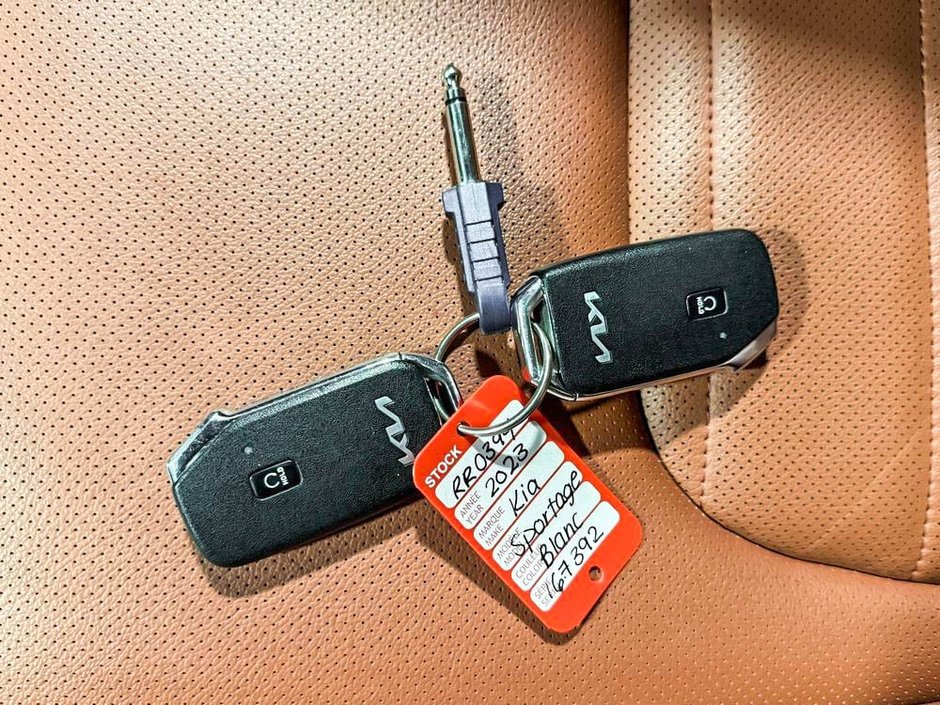 Kia Sportage EX PREMIUM 2023-32