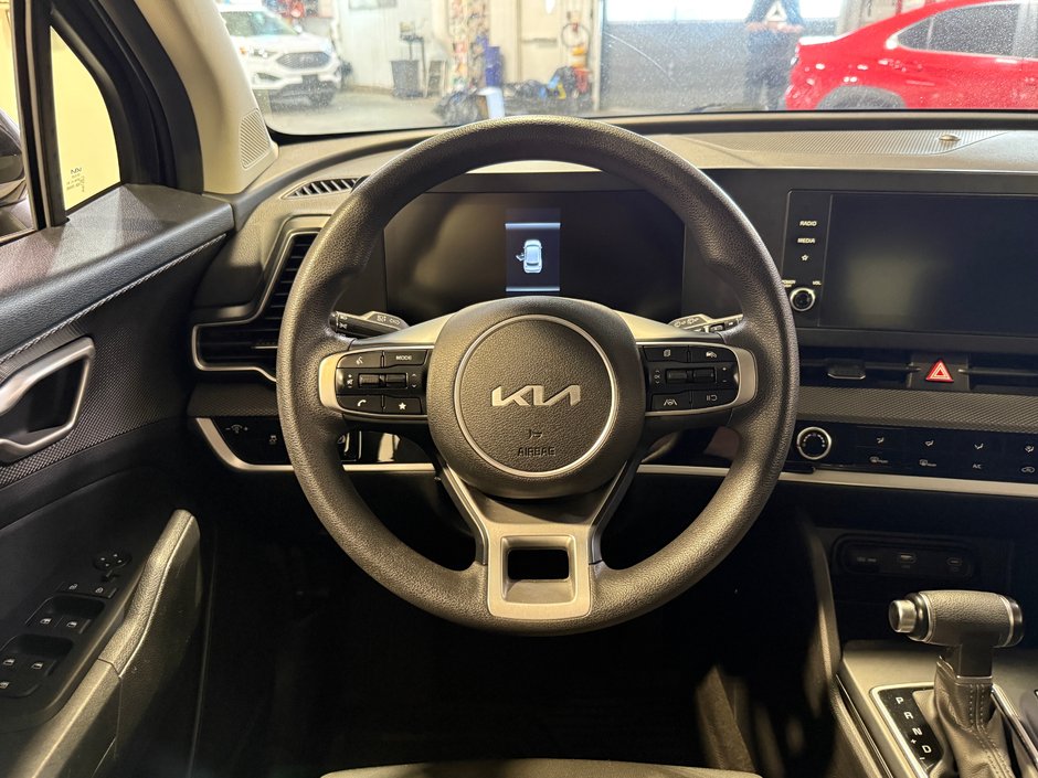 2023 Kia Sportage LX-13