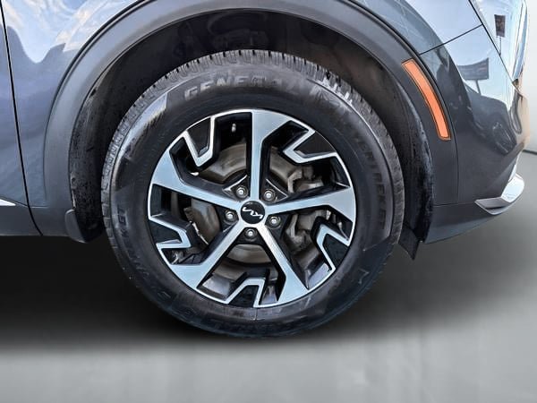 Kia Sportage EX AWD 2023-9
