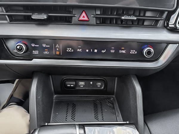 Kia Sportage EX AWD 2023-26