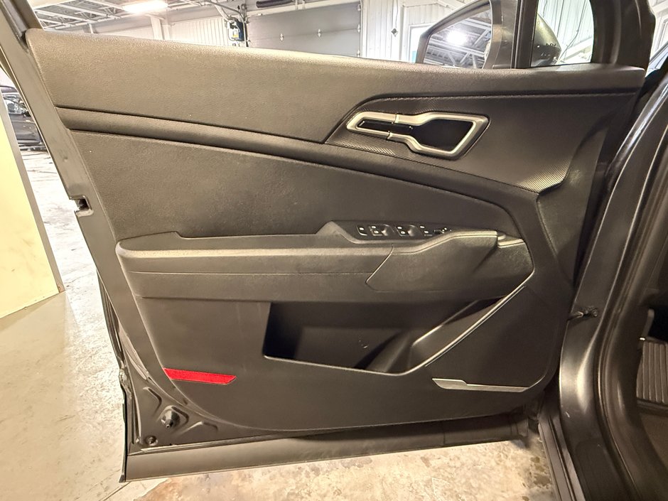 2023 Kia Sportage LX-10