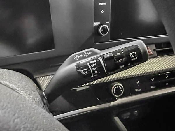 2024 Kia Sportage LX-17