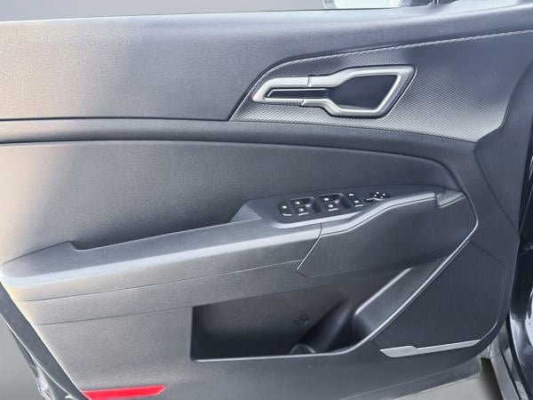 2024 Kia Sportage LX FWD-10