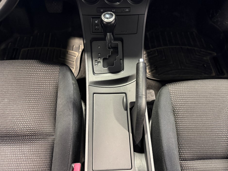 2012 Mazda 3 Sport GS SKY-22