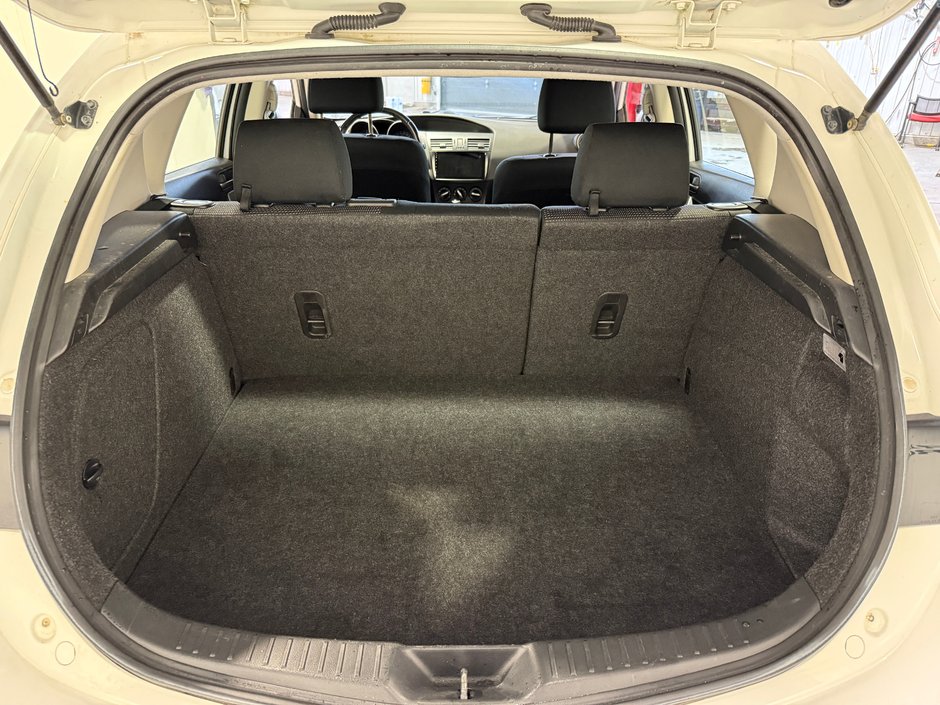 2012 Mazda 3 Sport GS SKY-24