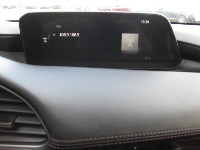Mazda 3 GS 2023-14