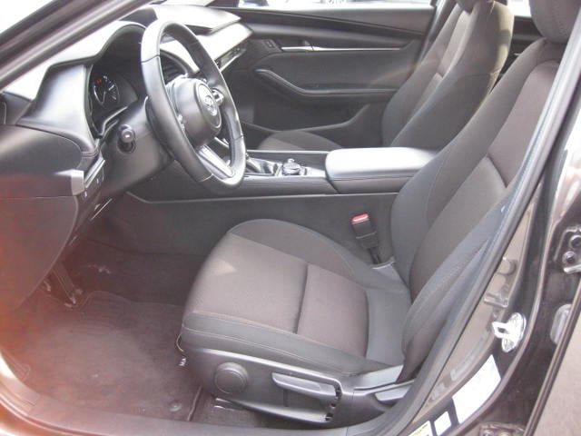 Mazda 3 GS 2023-9