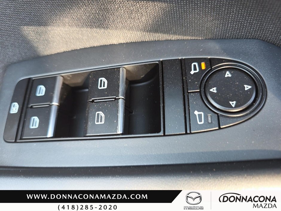Mazda 3 GS 2025-11