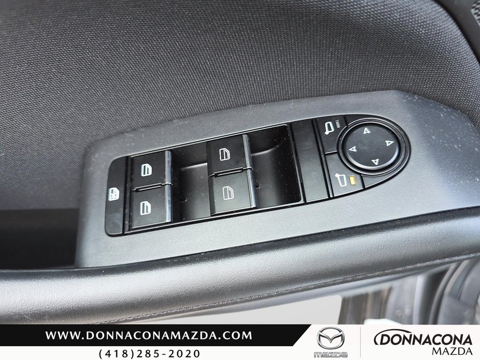 Mazda 3 GS 2025-12