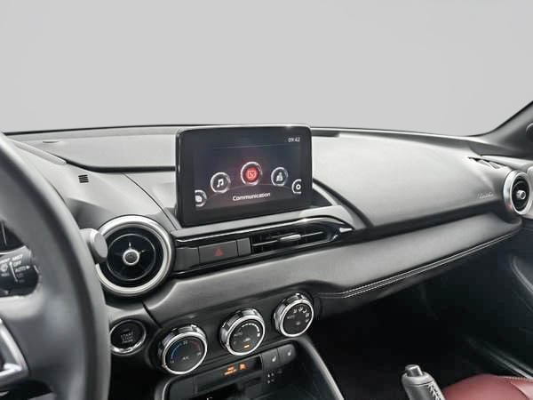 Mazda MX-5 100e anniversaire 2021-13