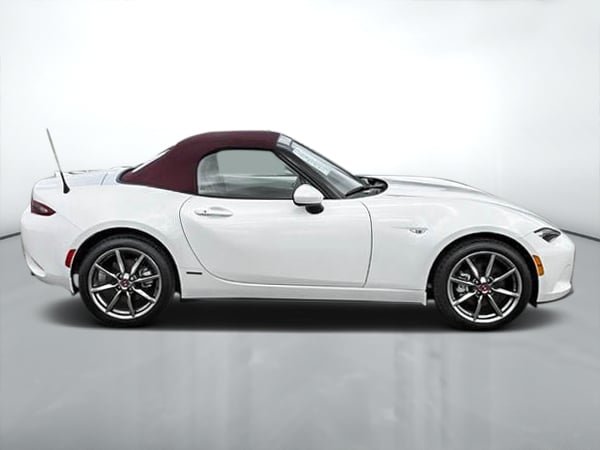 Mazda MX-5 100e anniversaire 2021-1