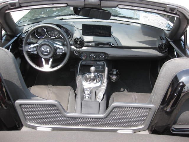Mazda MX-5 GS-P 2025-24