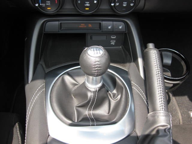 Mazda MX-5 GS-P 2025-22