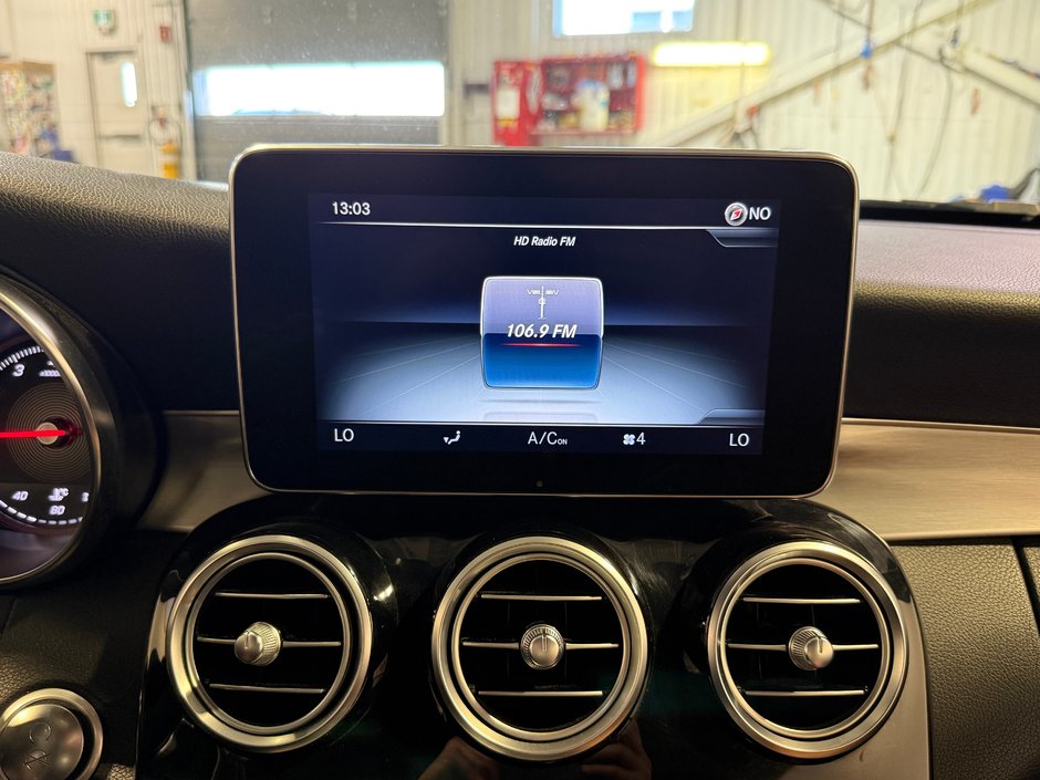 2018 Mercedes-Benz C-Class 300-19