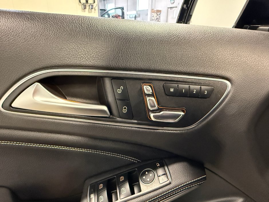 Mercedes-Benz GLA 250 2019-12