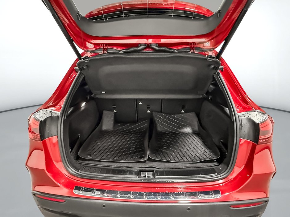 2025 Mercedes-Benz GLA 250 4MATIC-26