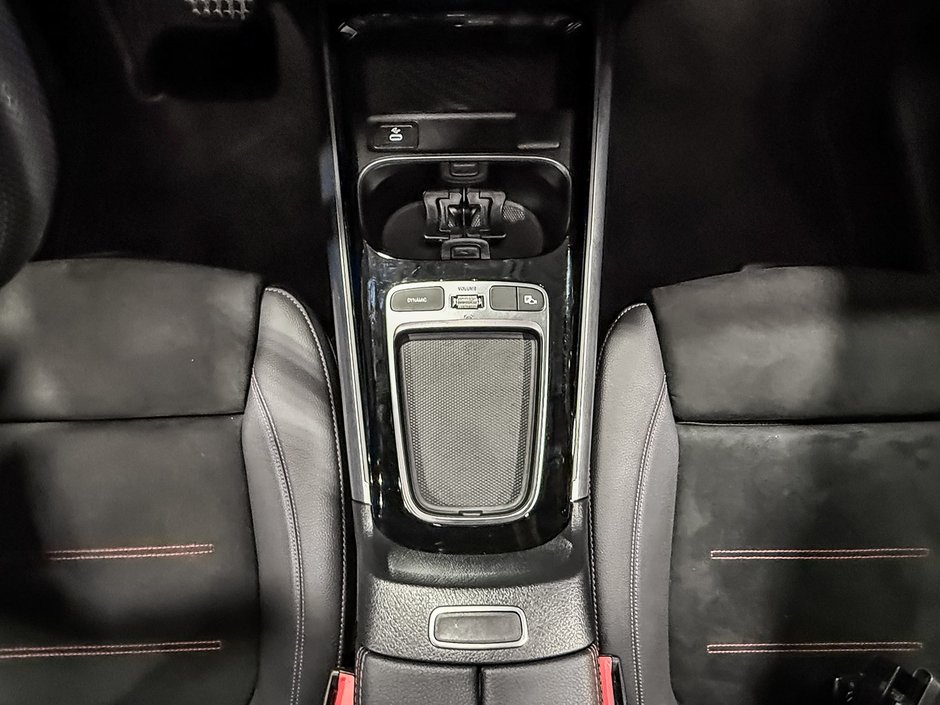 2025 Mercedes-Benz GLA 250 4MATIC-24