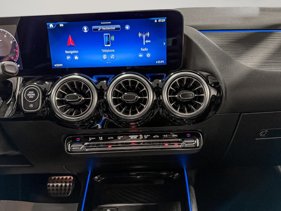 2025 Mercedes-Benz GLA 250 4MATIC-23