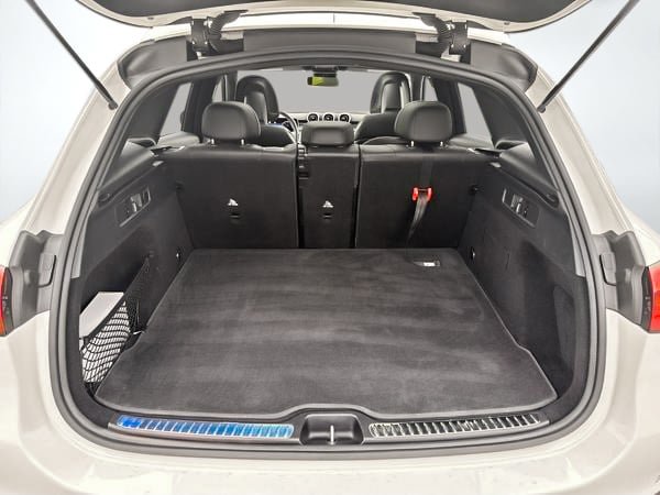 Mercedes-Benz GLC 300 2024-10