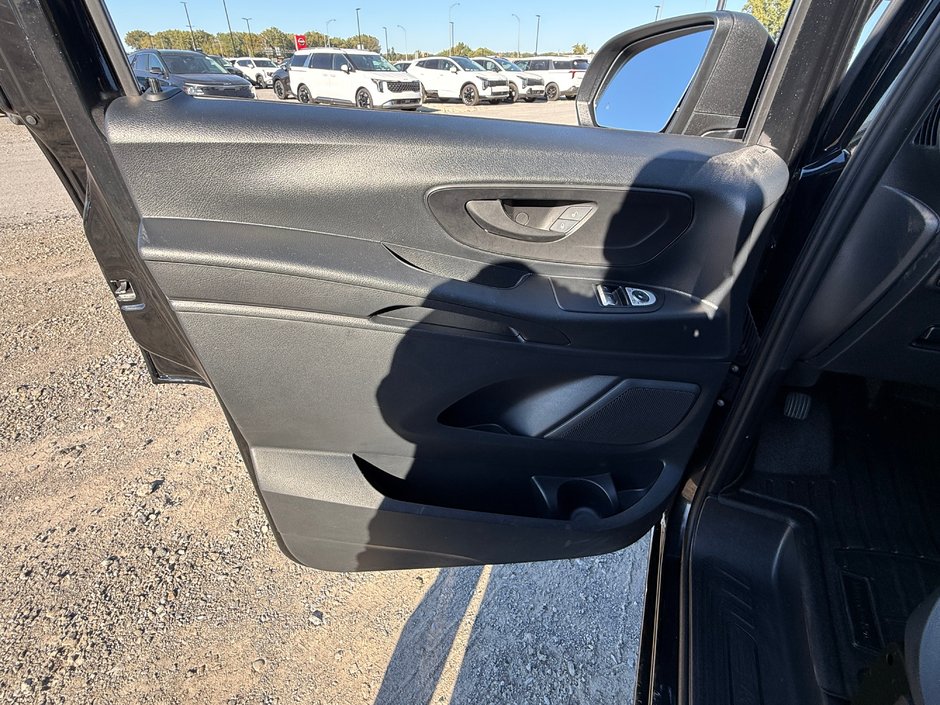Mercedes-Benz Metris fourgonnette utilitaire Cargo 2023-10